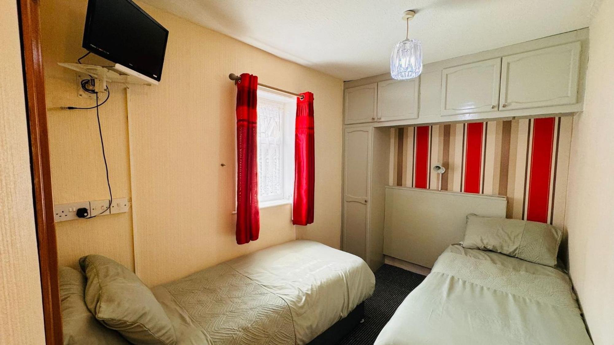 Delamere Hotel Блекпул Екстериор снимка