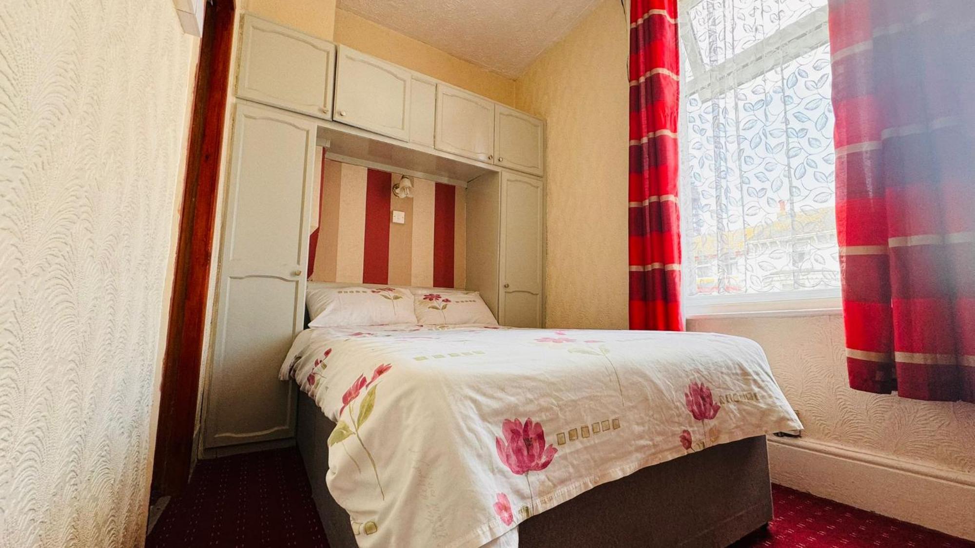 Delamere Hotel Блекпул Екстериор снимка